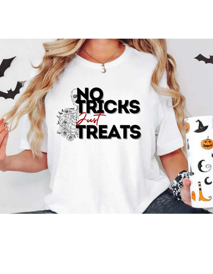 No Tricks Just Treats Halloween Shirt T-Shirt - Trendy Halloween Tshirt Print